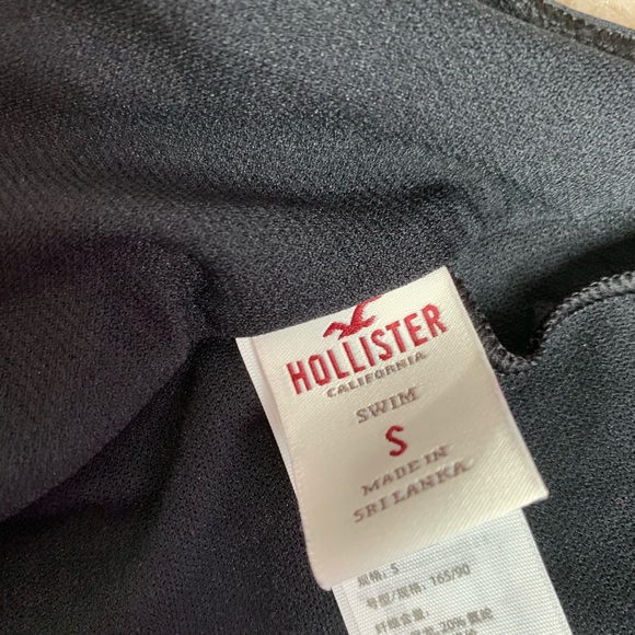 Be the sunshine one piece Hollister bathing suit - Picture 4 of 4